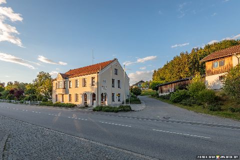 Gemeinde Zeilarn Landkreis Rottal-Inn Gumpersdorf Gemeindehaus (Dirschl Johann) Deutschland PAN